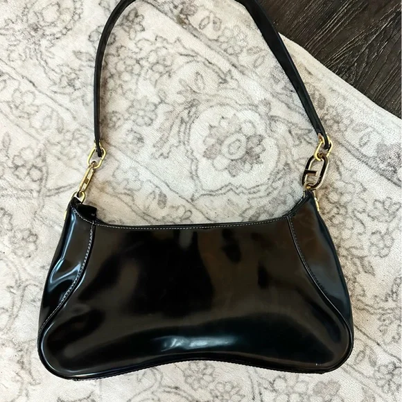 Y2K GUESS Black Patent Leather Shoulder Bag - Picture 6 of 11